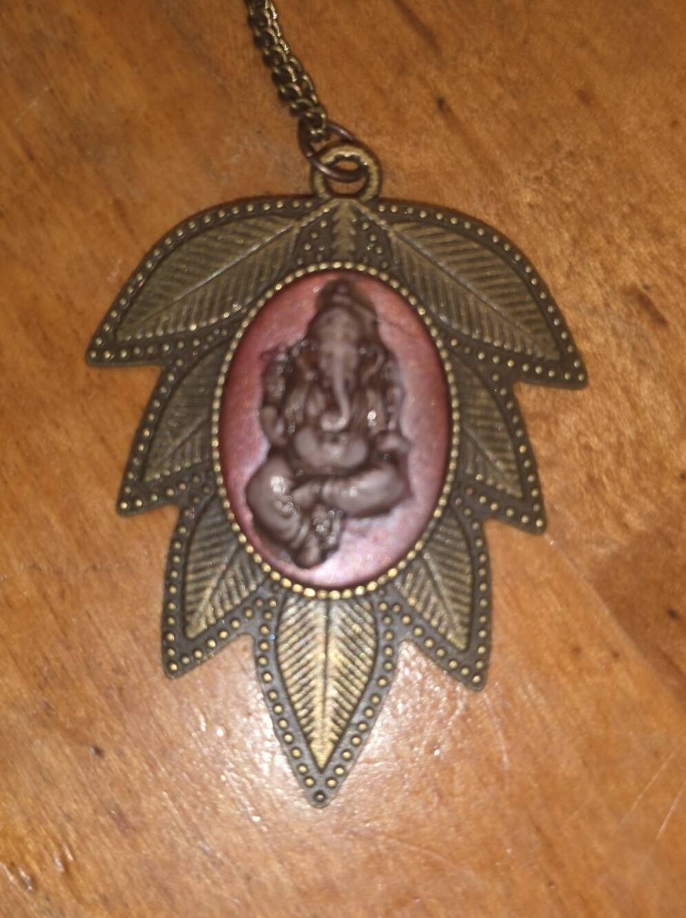 3D Lord Ganesha Cameo Pendant On Bronze Tone Leaf Pendant W Chain Necklace